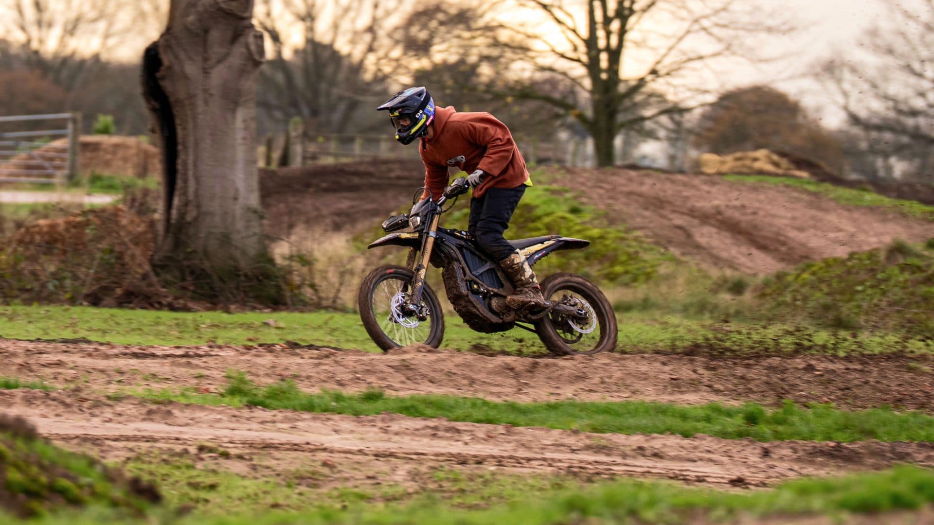 Rider on an Ultra Bee X-HP on a dirt track